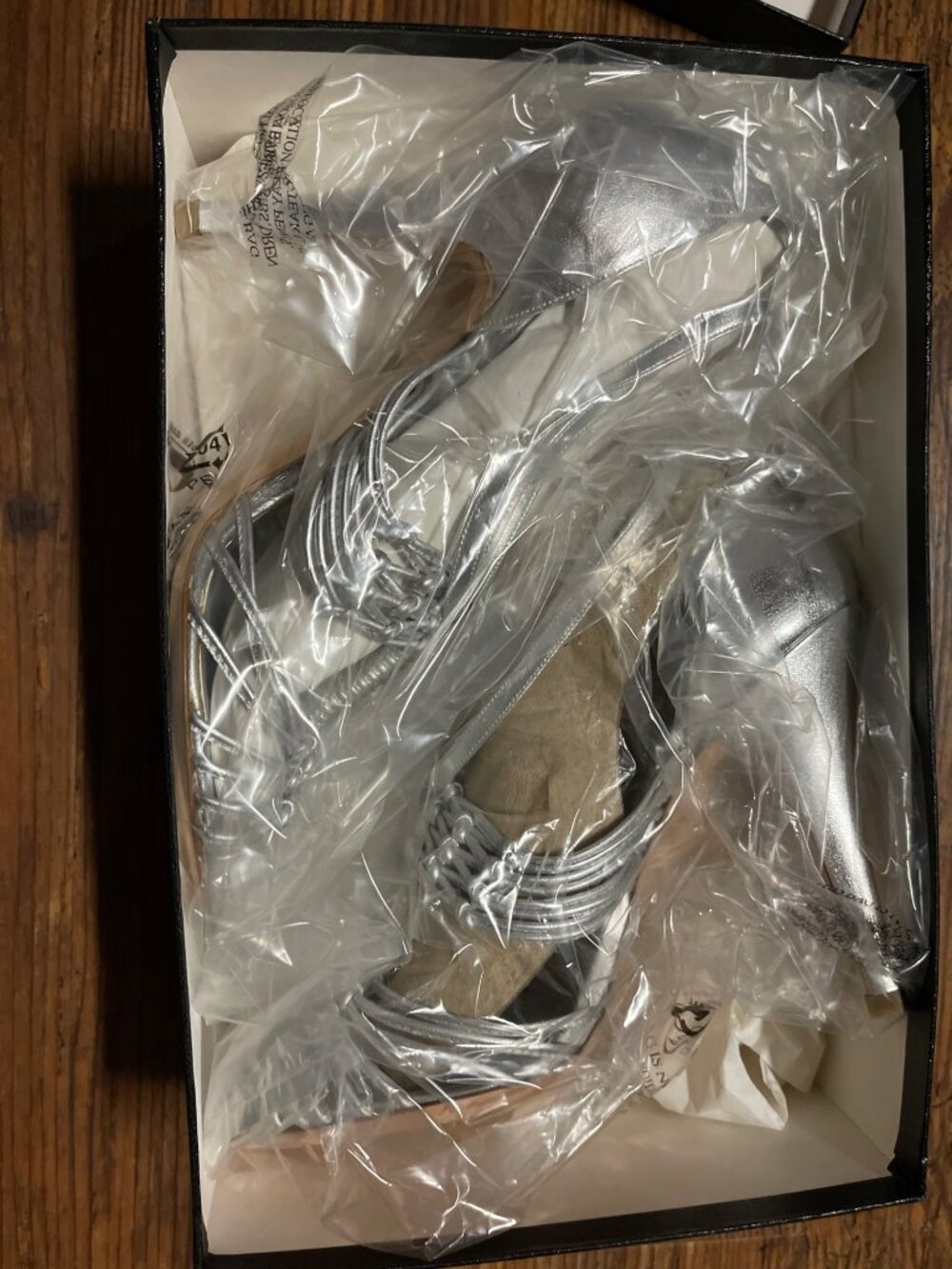 Chanel Silver Knotted Leather CC Ankle Strap Sandals Size 39 - New In Box - Picture 8 of 11